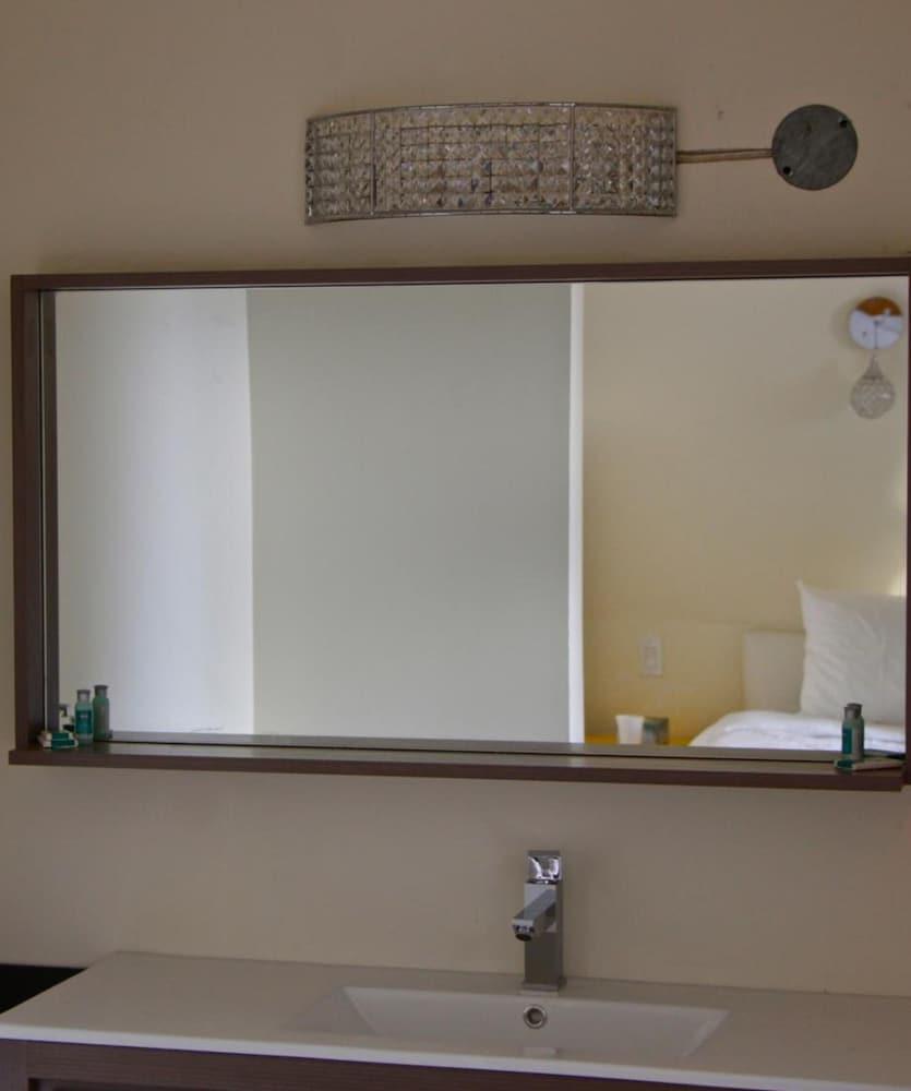 Royal Oak Inn Торонто Экстерьер фото