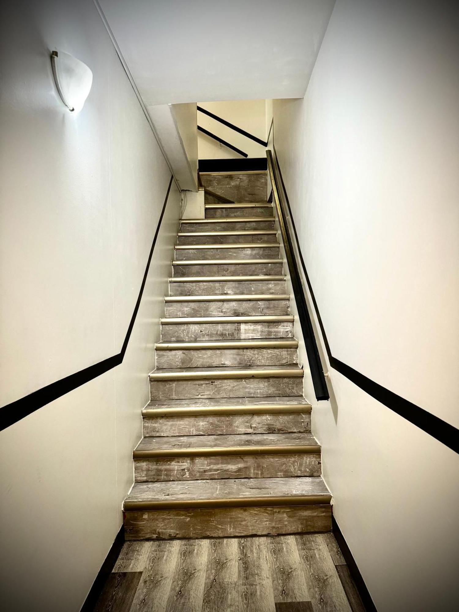 Royal Oak Inn Торонто Экстерьер фото