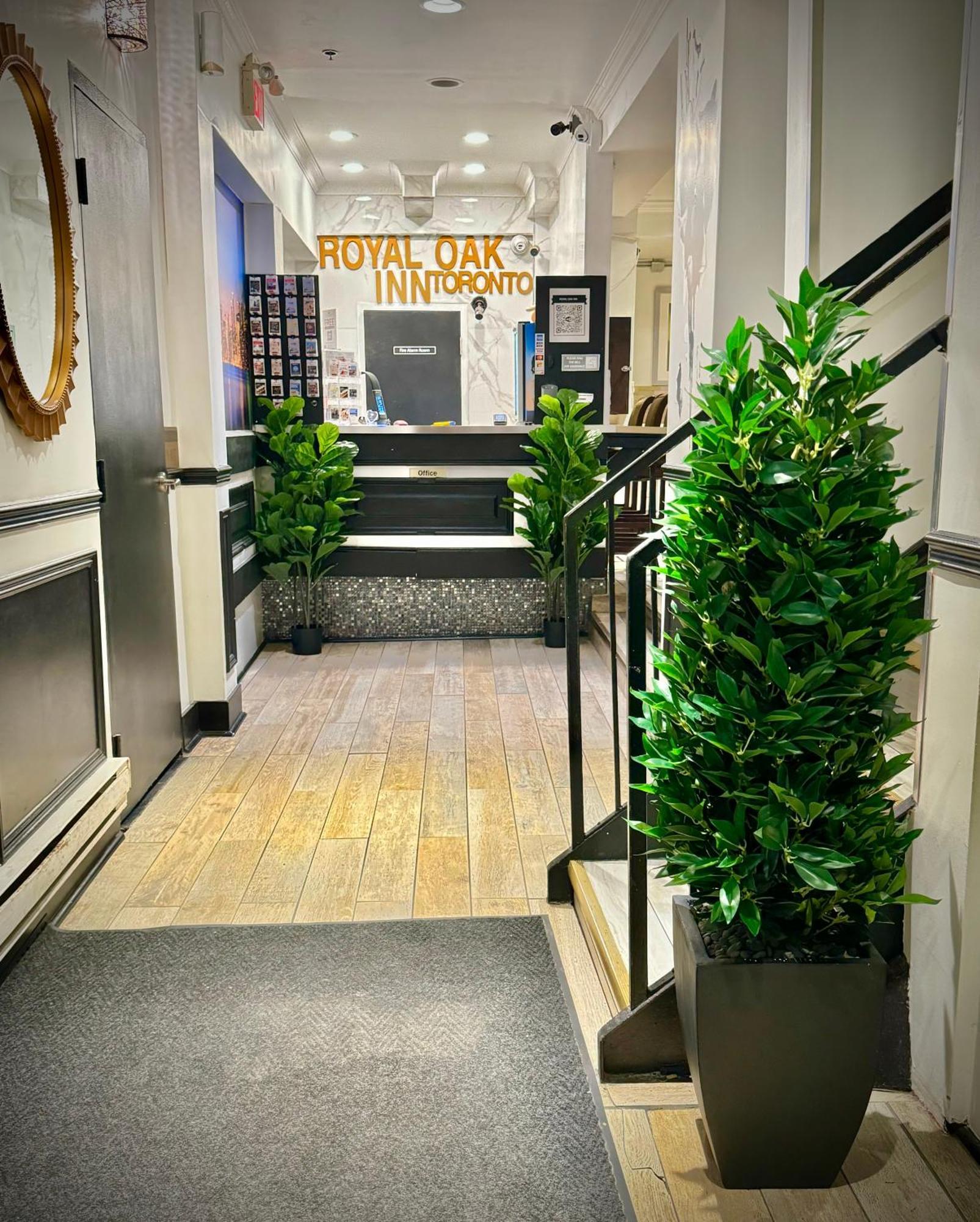 Royal Oak Inn Торонто Экстерьер фото